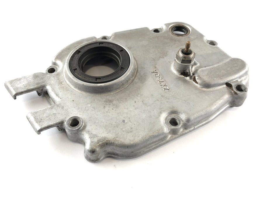 Kawasaki Zephyr 750 ZR750C [1991] - Engine cover left shift shaft passage