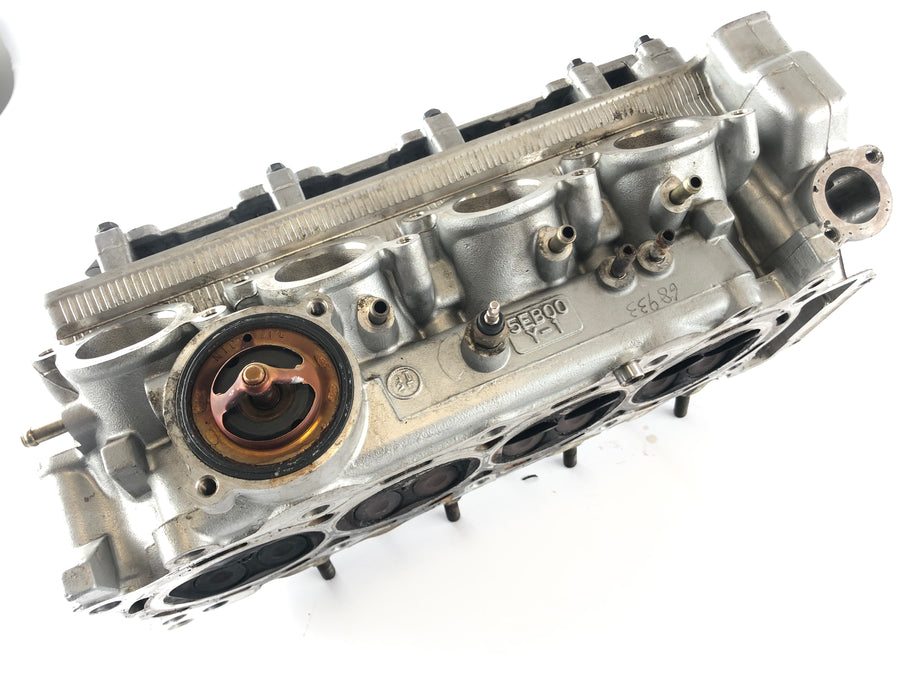 Yamaha YZF R6 RJ03 [2000] - cylinder head