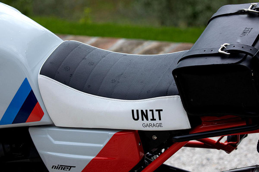 BMW R nineT 1200 Roadster [2014-2023] - Vordere Sitzbank Kit aus Sky Weiß/Schwarz