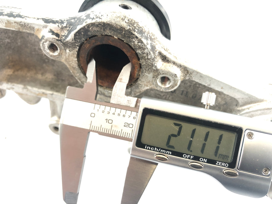 Yamaha DT 125 4BL [1999] - lower triple clamp
