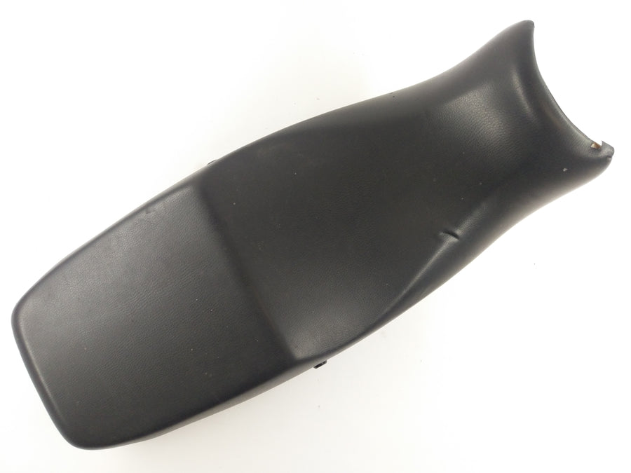 Triumph Trophy 900 T300 [1992] - Seat cover damaged