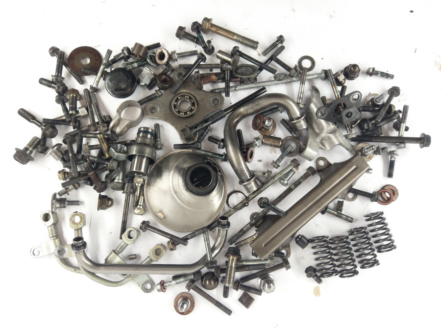 Honda 750 CB Seven Fifty RC42 [1992] - Remaining parts and engine screws bundle