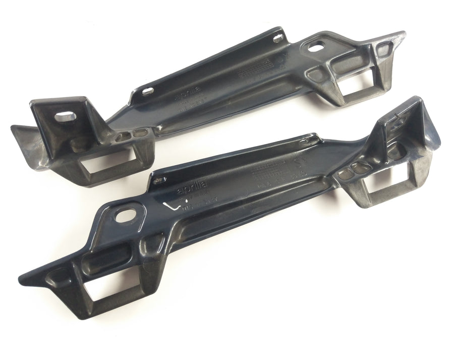 Aprilia RST 1000 FUTURA [2004] - CAUS ESSION LINKING E RIGHT