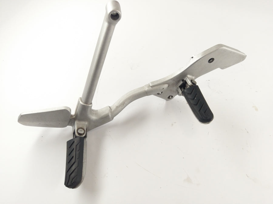 Moto Guzzi Stelvio 1200 4V [2008] - Support repose-pied droit