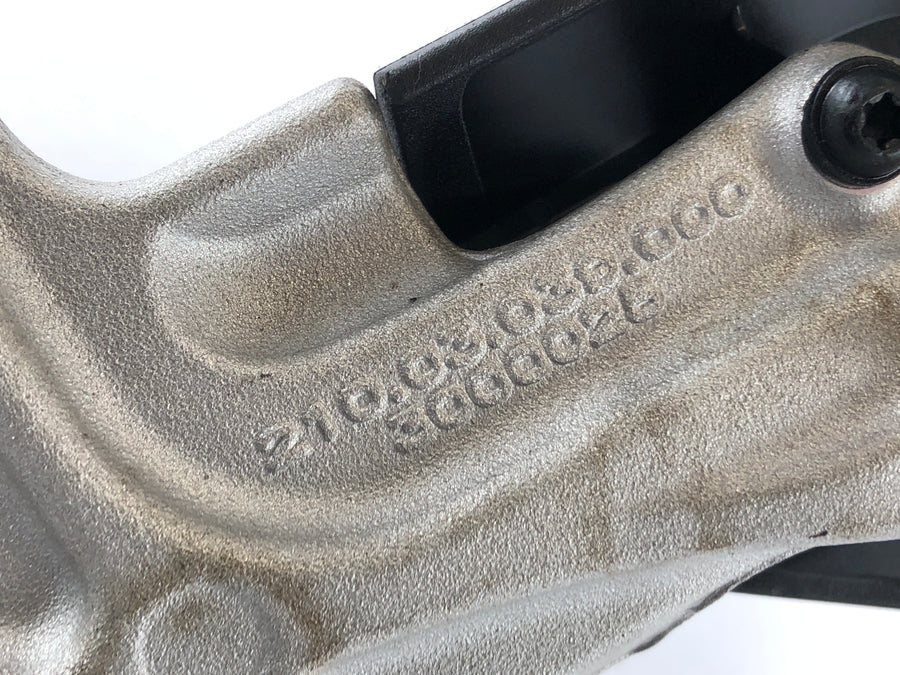 Husqvarna 701 Vitpilen [2018] - Footer del conducente a destra con supporto e pedale del freno